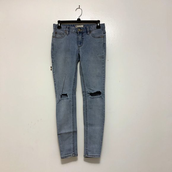 Free People light wash denim skinny jeans, 24 - Picture 3 of 5